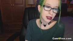 Cute Goth Babe Gets naughty on Cam Thumb