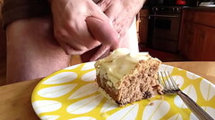 Jack off and cum onto spice cake and devour it Thumb