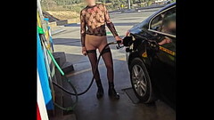 Flashing at a petrol station Thumb