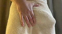 Shaking my bIg British dick until it bursts out from under the towel - look at the size of that thin Thumb