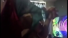 Se filtra v&iacute_deo casero de la pastora de la iglesia bailando desnuda, enormes tetas naturales. Thumb