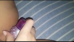 Mi amante metiendose un dildo en la panocha y chorreando Thumb