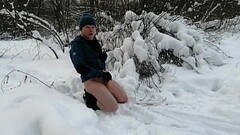 Guy jerks off in the snow and cums Thumb