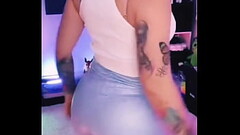 Capri shaking her big ass and tits loop Thumb