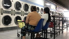 2 HIspanic Ladies In Flannel Skirts Candid SHOEplay In Laundromat Pt.1 Thumb