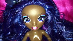 Rainbow High Krystal Bailey Doll 2 Thumb