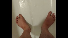 pissing and cumming in the tub Thumb