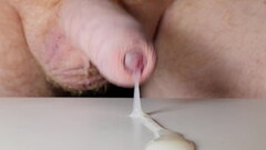 Creamy cumshot Thumb