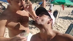 Na praia na companhia do meu namorado MaldonattoGP Thumb