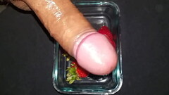 Craving Cum cream on my strawberries. Que rico. Thumb