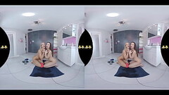 Blonde meets brunette in pissy pussy licking - Virtual Porn Thumb